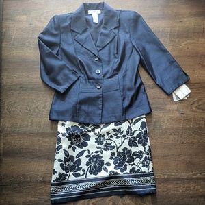 Sag Harbor Navy Floral 2 Piece Skirt Suit NWT 6